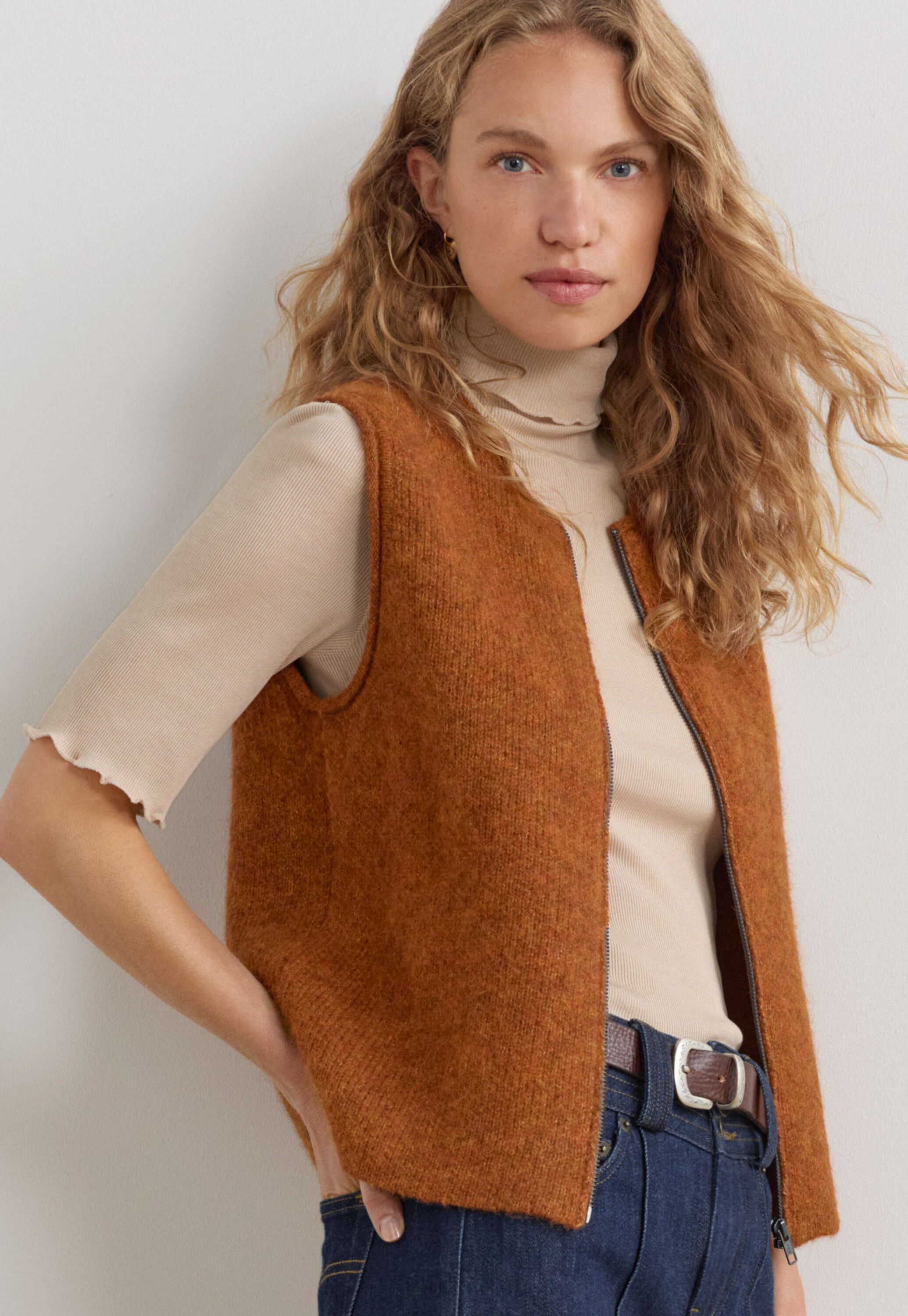 Knitted gilet