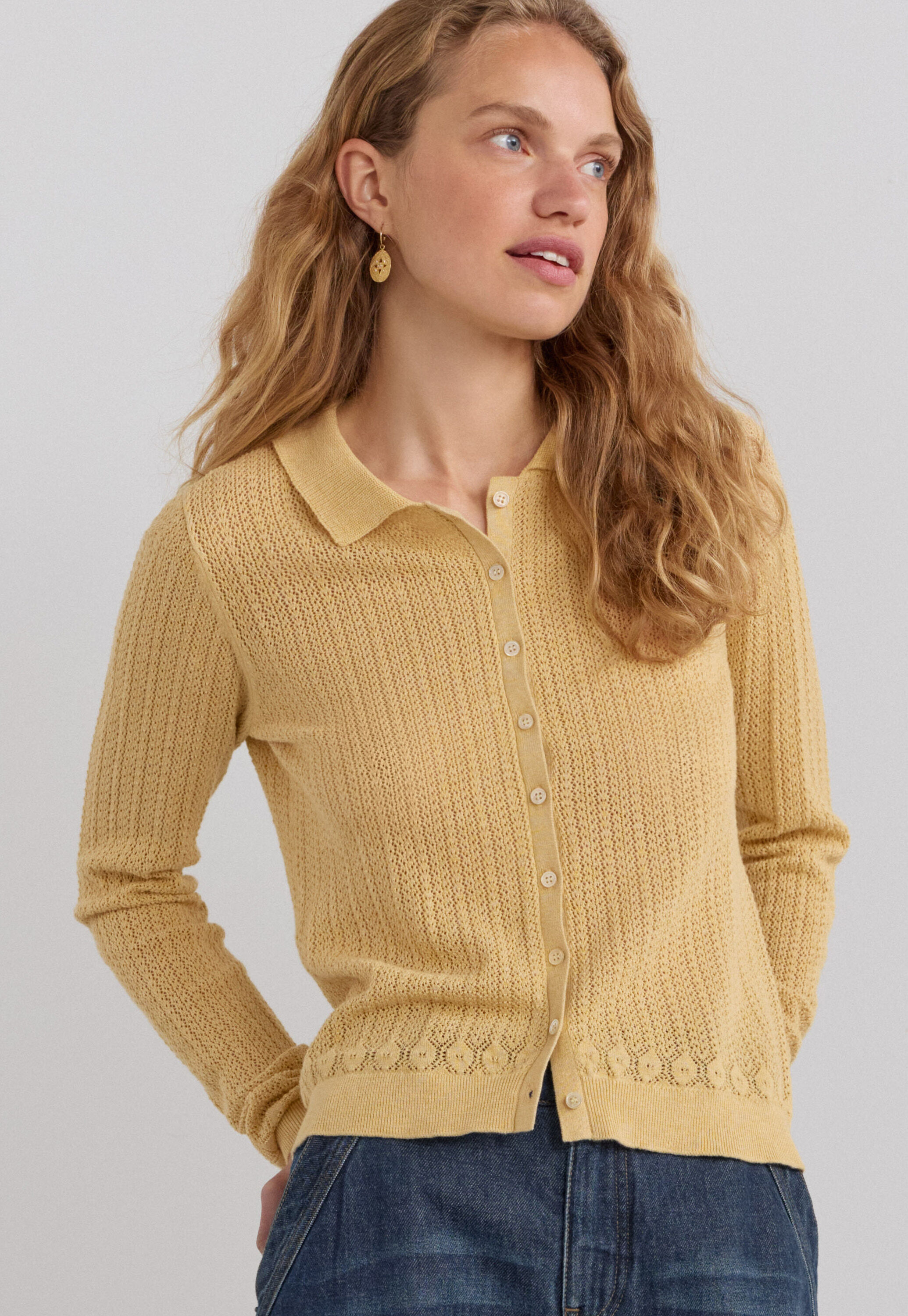 Lace-stitch collared cardigan