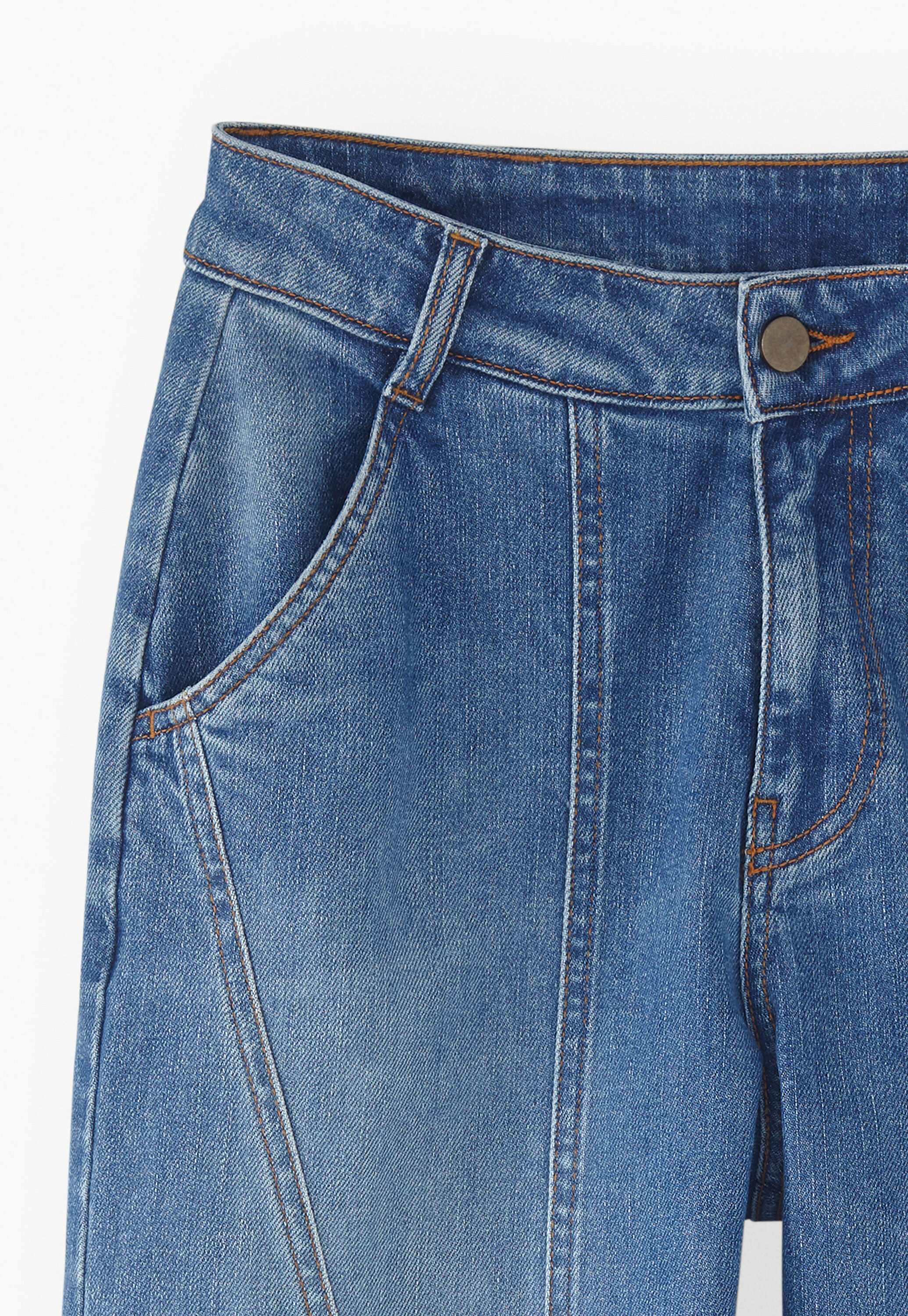 Tapered jeans