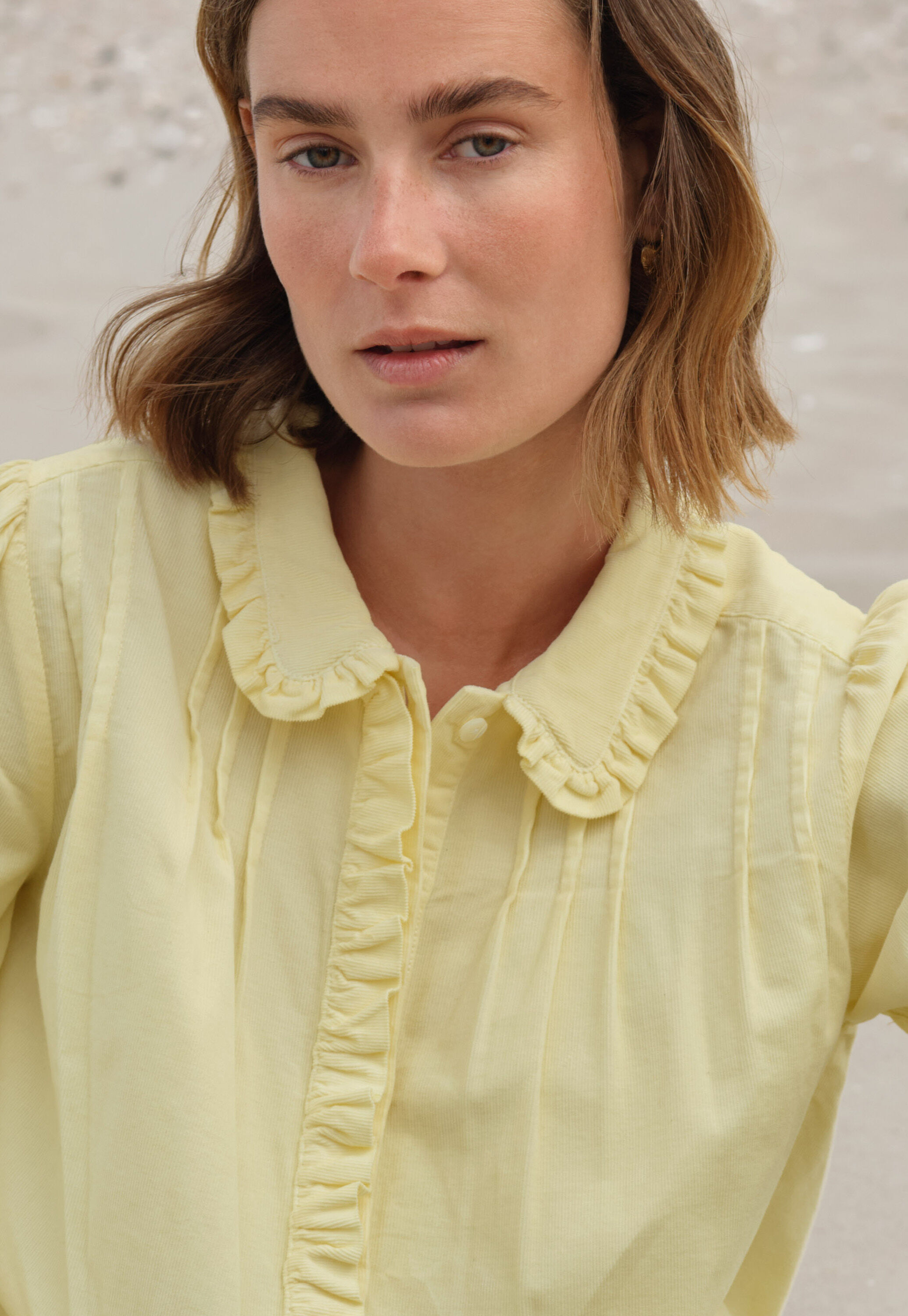 Cord pleated blouse
