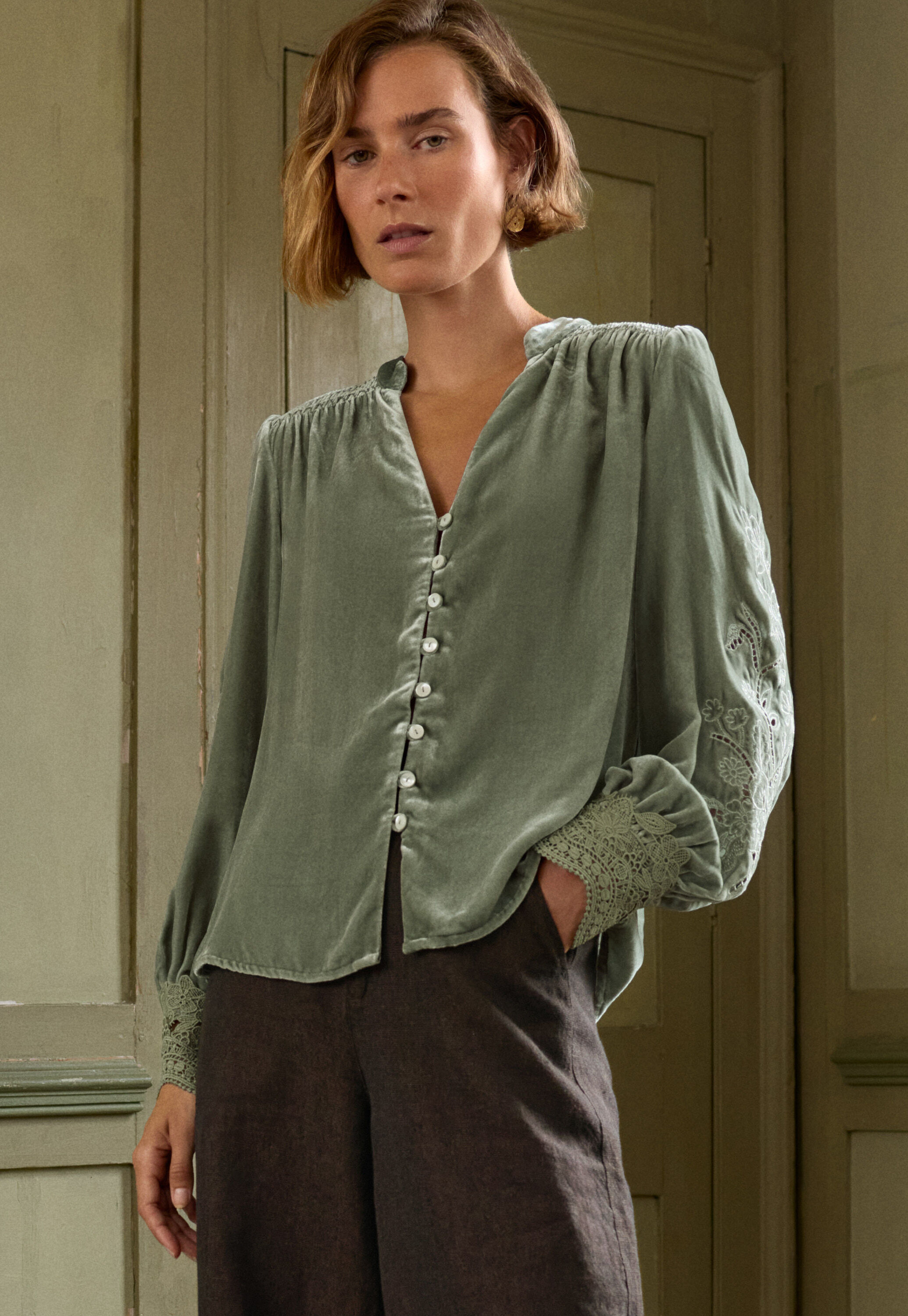 Velvet cutwork blouse, Sea green, large