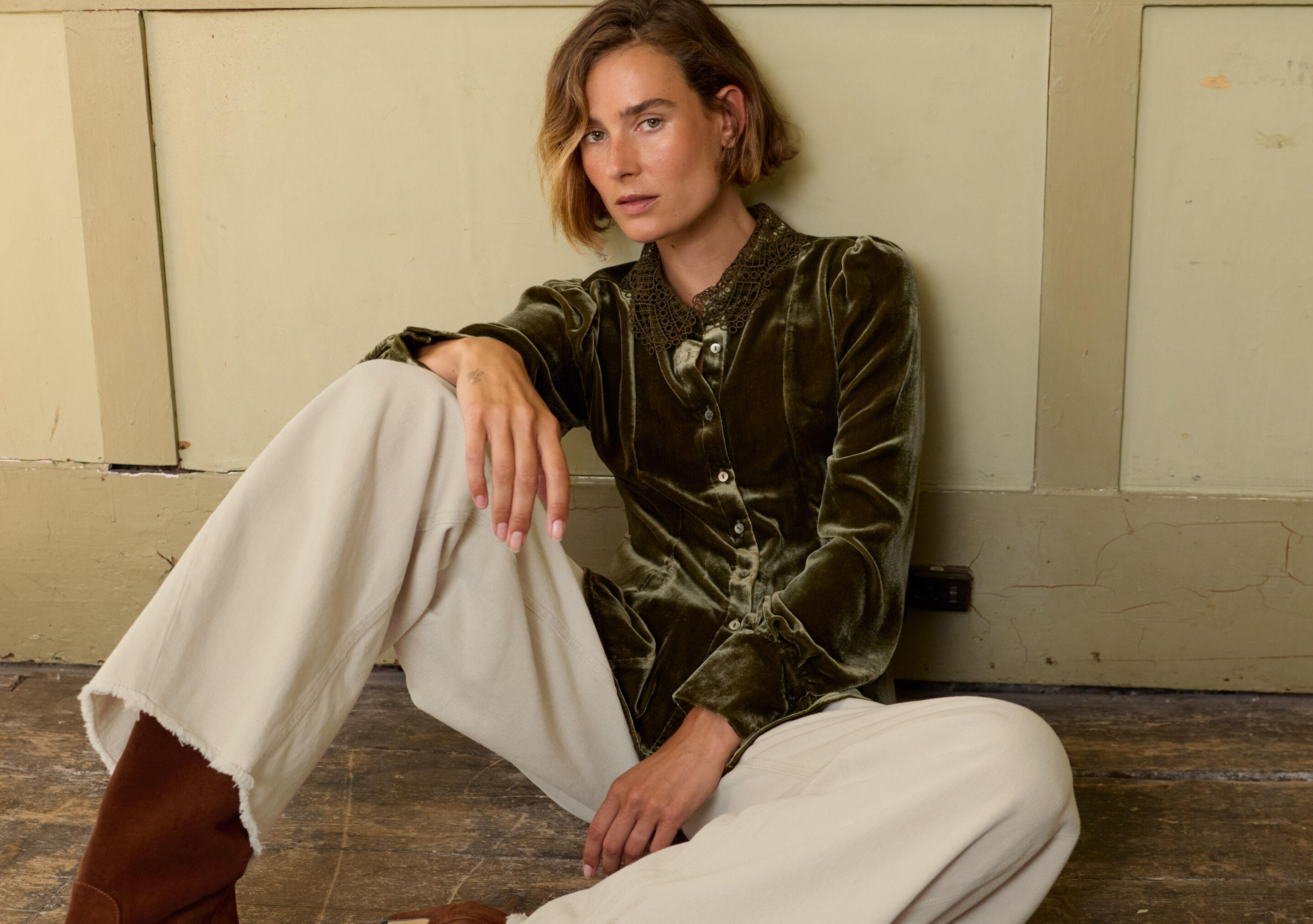 Velvet godet blouse