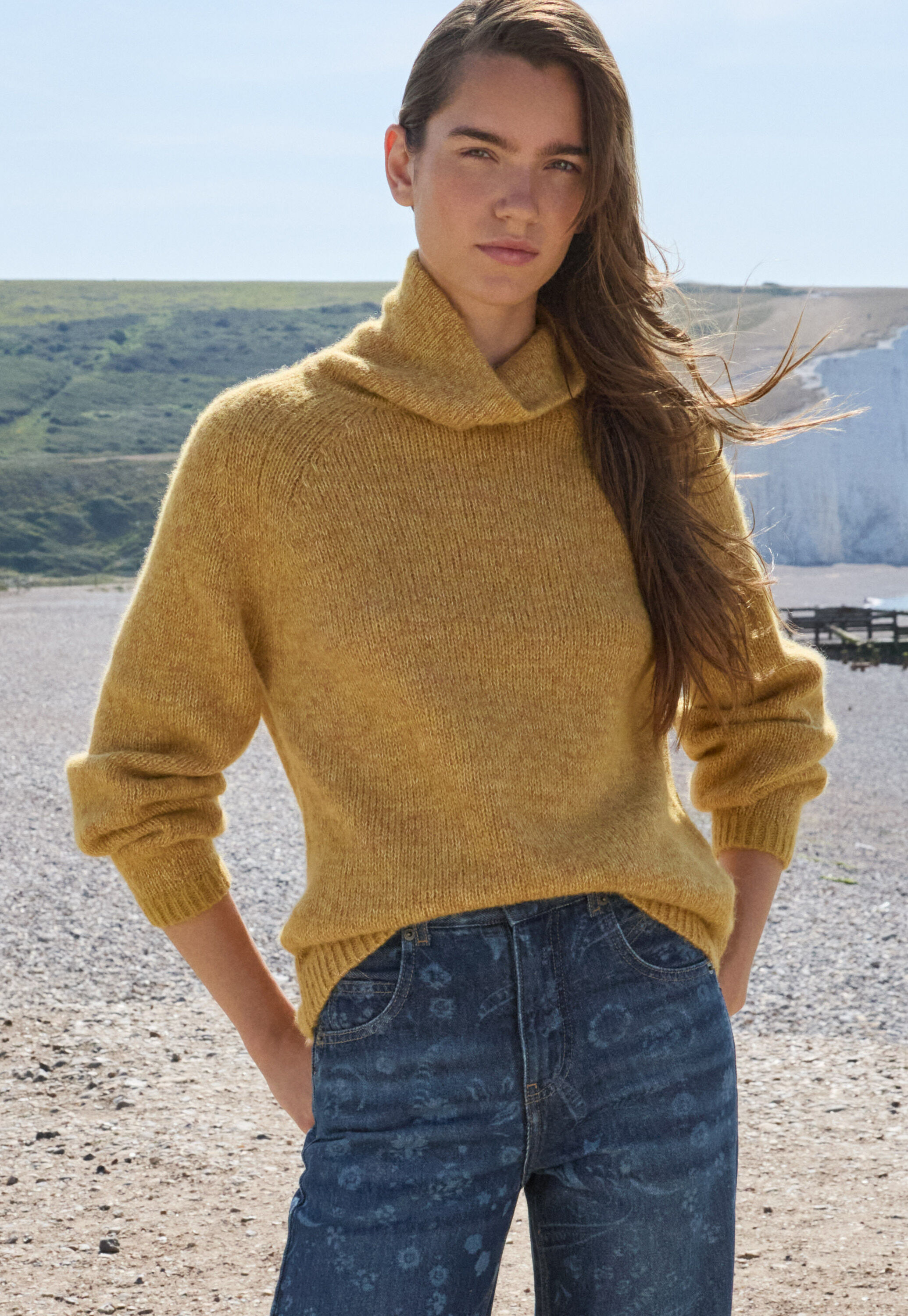 High-neck raglan sweater